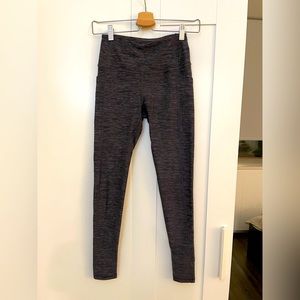 Victoria’s Secret, Flow On Point Pocket Legging, Black/Tornado Heather